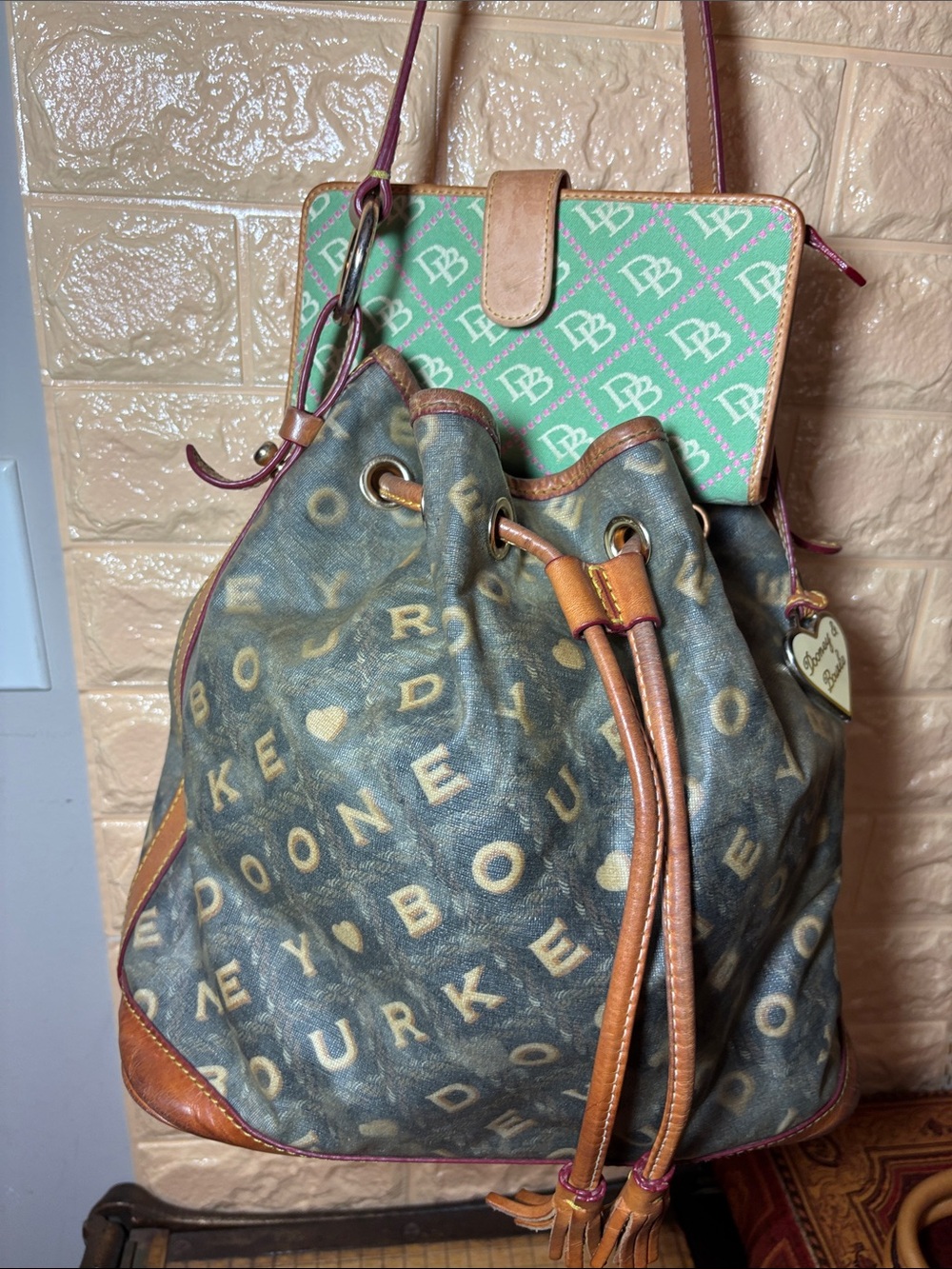Dooney & Bourke Brown Leather Trim Green Monogram Bucket Bag w Mint Pink Wallet - Picture 4 of 17